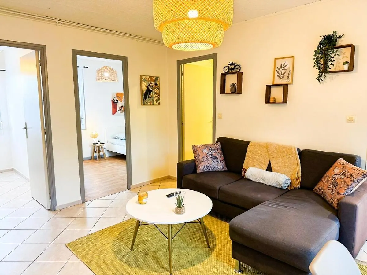 Apartamento New Calme Et Lumineux Centre Parking Prive Guingamp Francia