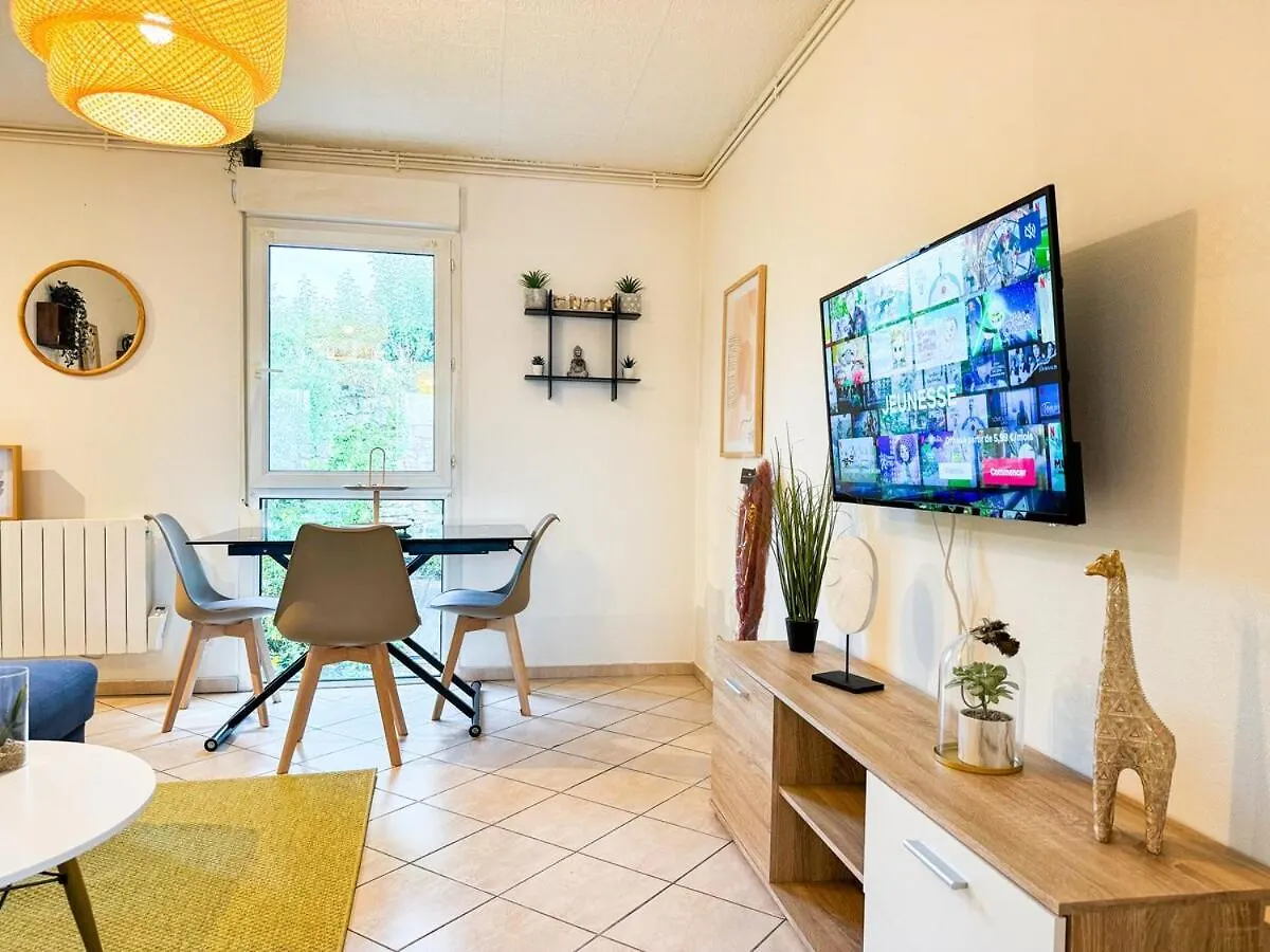 Apartamento New Calme Et Lumineux Centre Parking Prive Guingamp