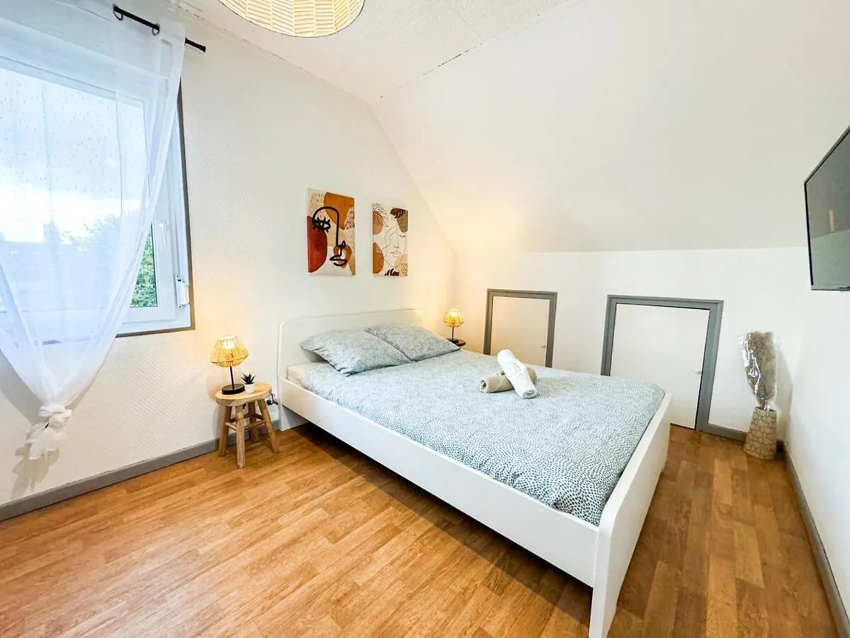 Apartamento New Calme Et Lumineux Centre Parking Prive Guingamp