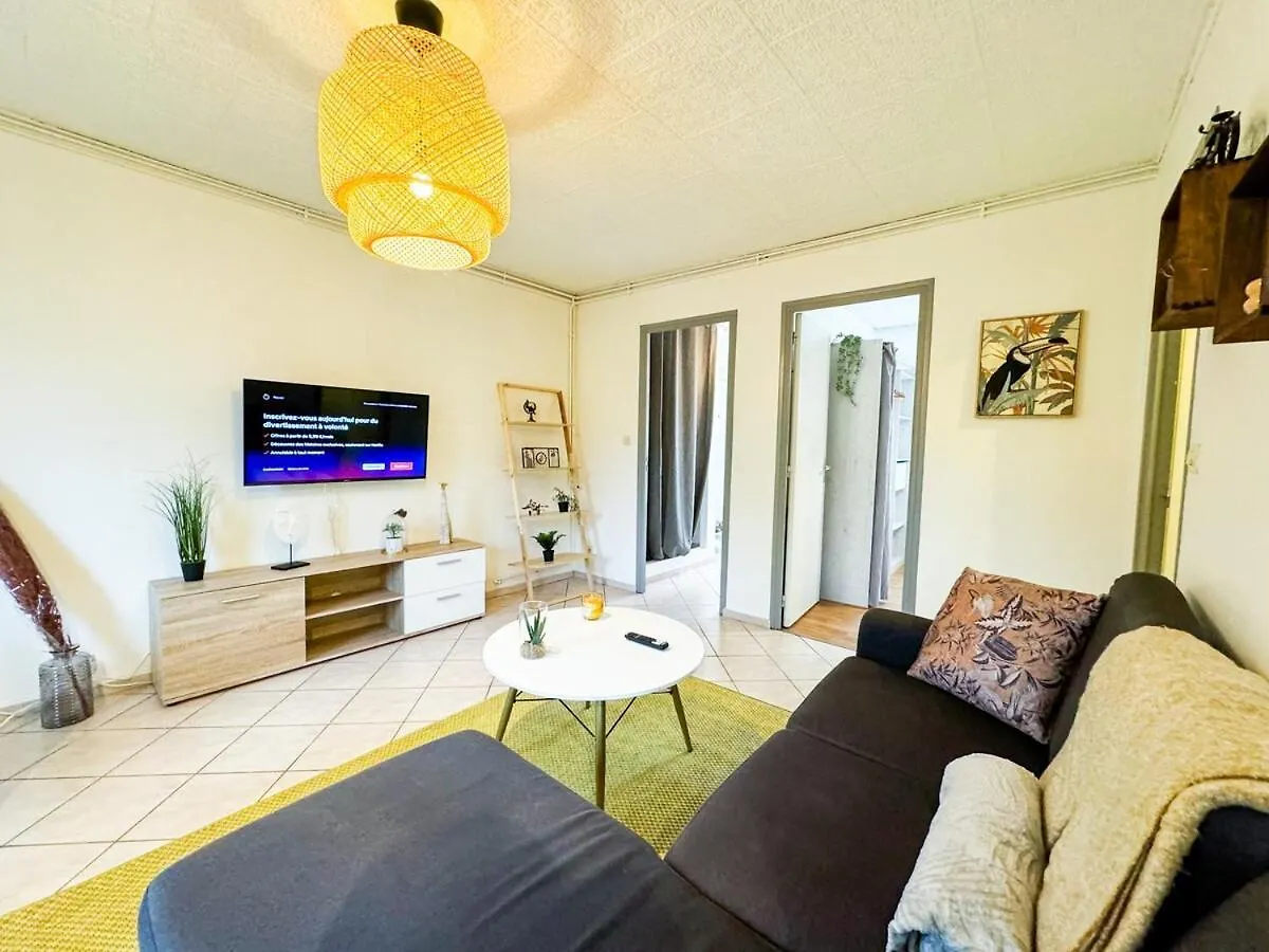 Apartamento New Calme Et Lumineux Centre Parking Prive Guingamp